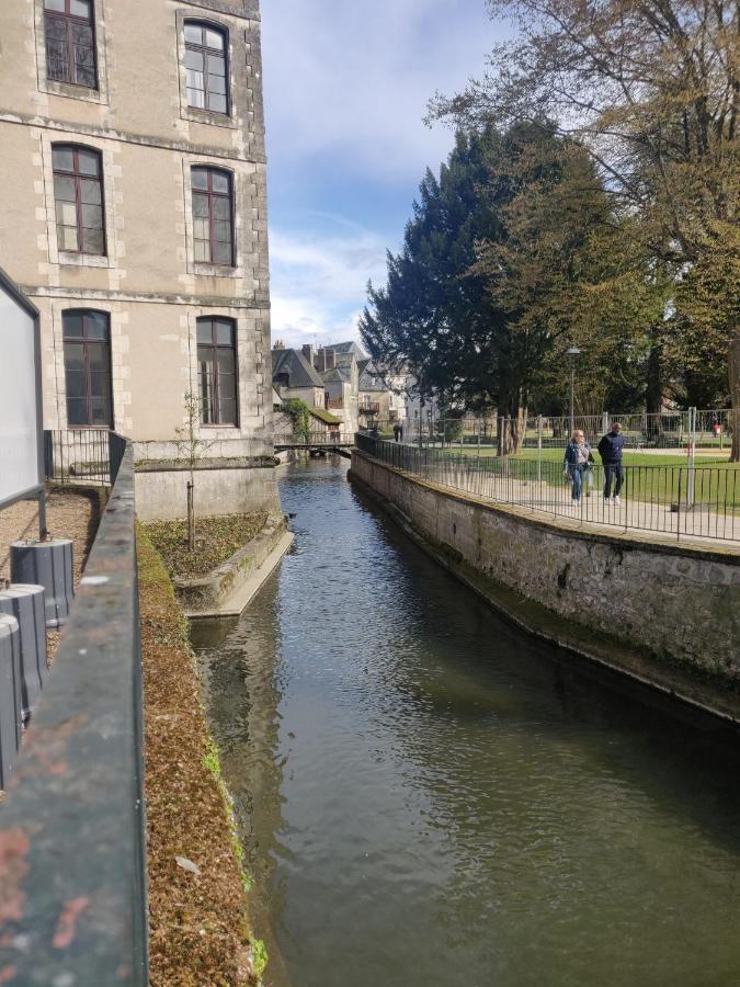 La Tranquillite Proche Des Chateaux De La Loire. Vendome Luaran gambar