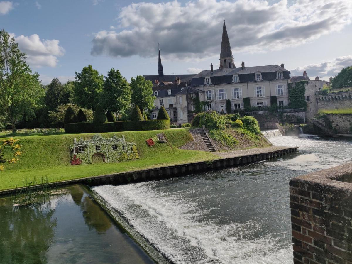 La Tranquillite Proche Des Chateaux De La Loire. Vendome Luaran gambar